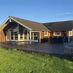 Nicolaus - 1-3km From The Sea By Interhome *