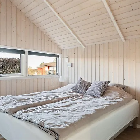 Nicolaus - 1-3km From The Sea By Interhome